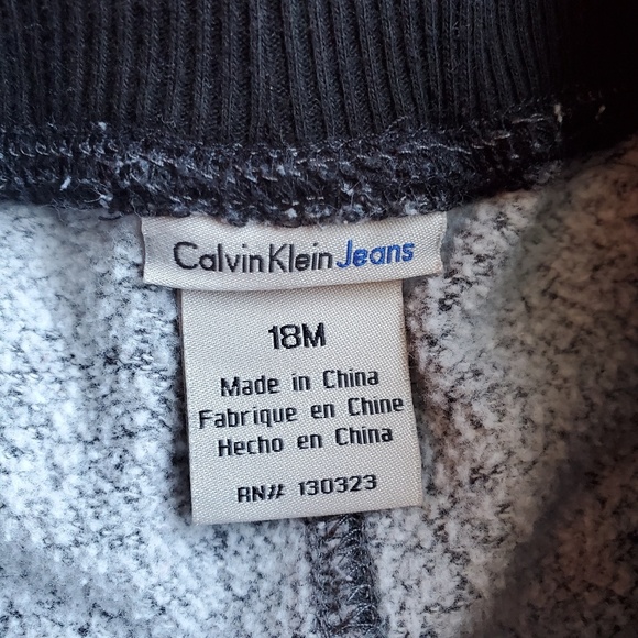 Calvin Klein Jogger Set - Picture 7 of 7